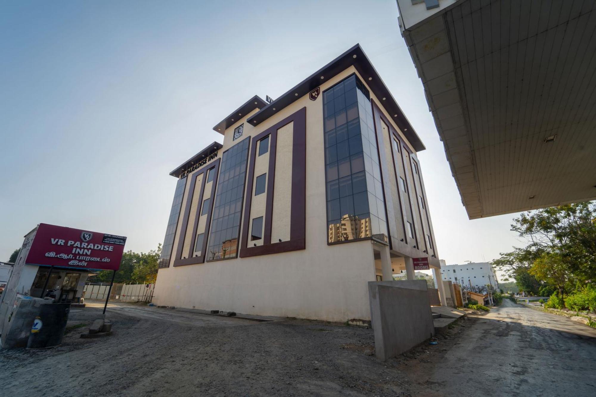 Vr Paradise Inn Kelambākkam Esterno foto