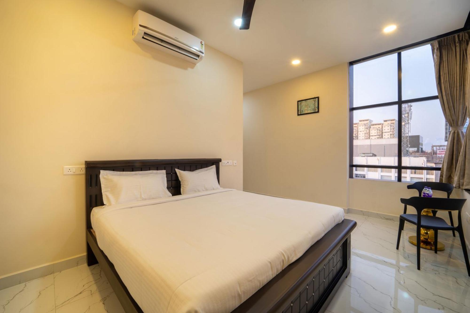 Vr Paradise Inn Kelambākkam Esterno foto